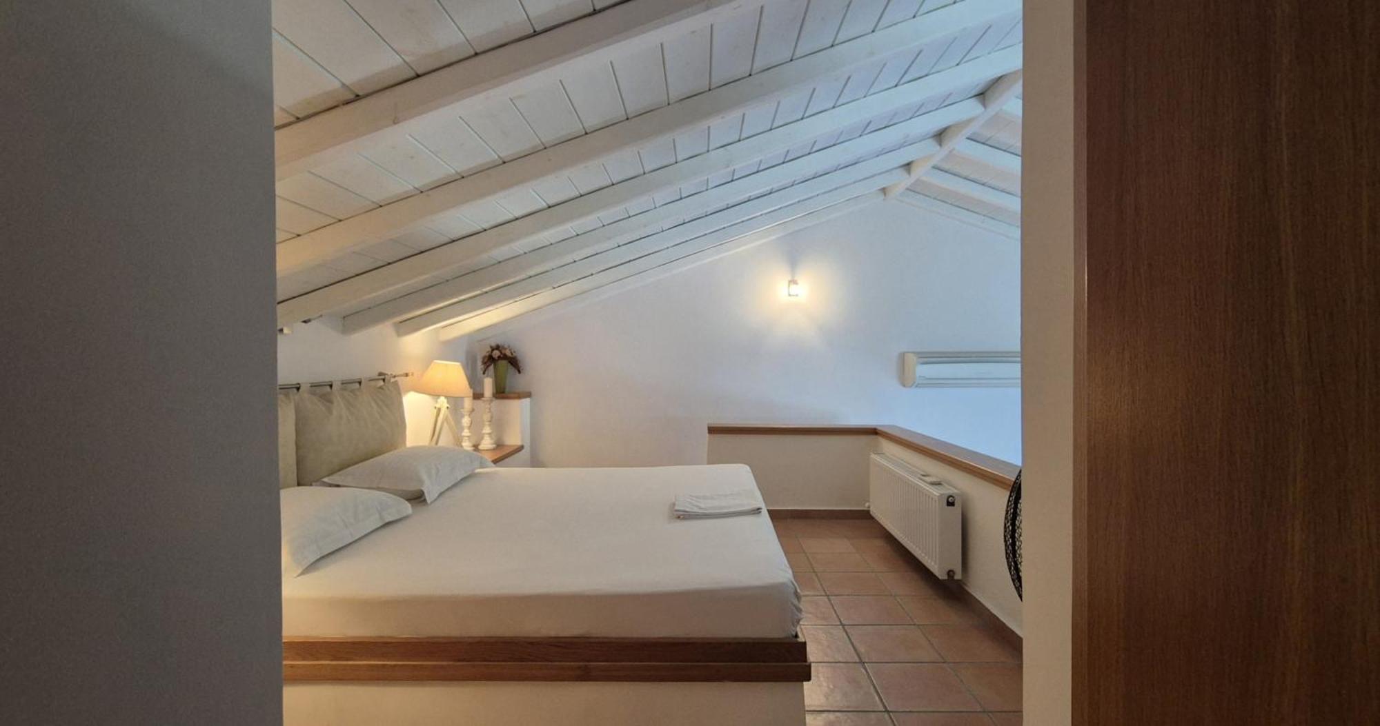Villas On The Rock Афисос Екстериор снимка